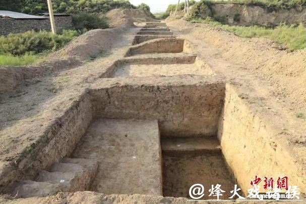 中乌考古人员发现库瓦古城早期城墙